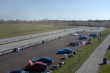 The front straight (17k)