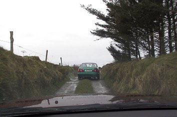 Narrow road (20k)